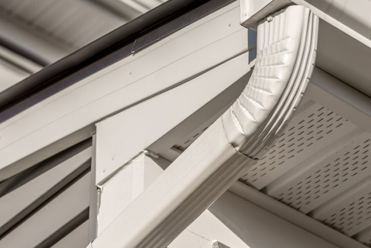 Gutter1-Seamless-760×510 Seamless gutter in neutral colors